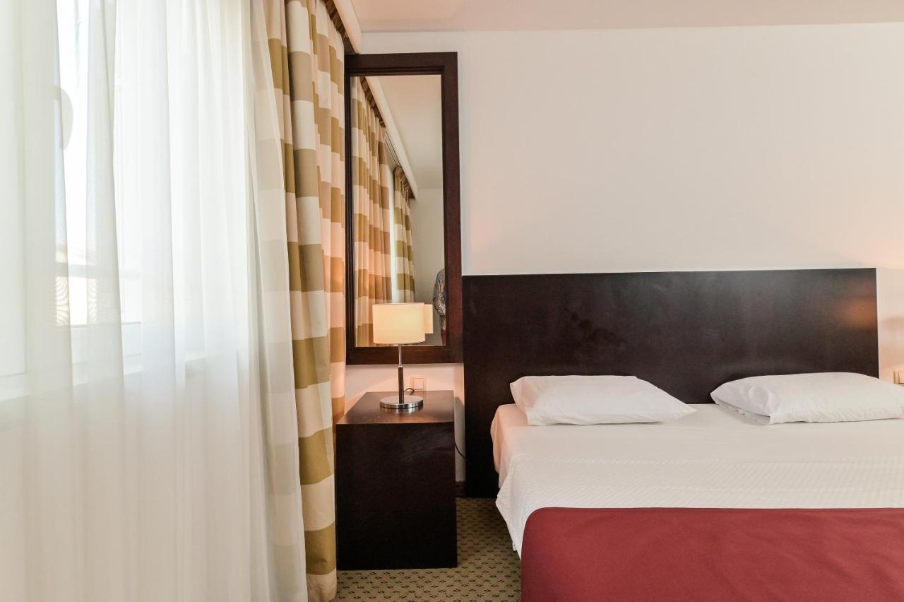 Hotel International Rab Town Luaran gambar