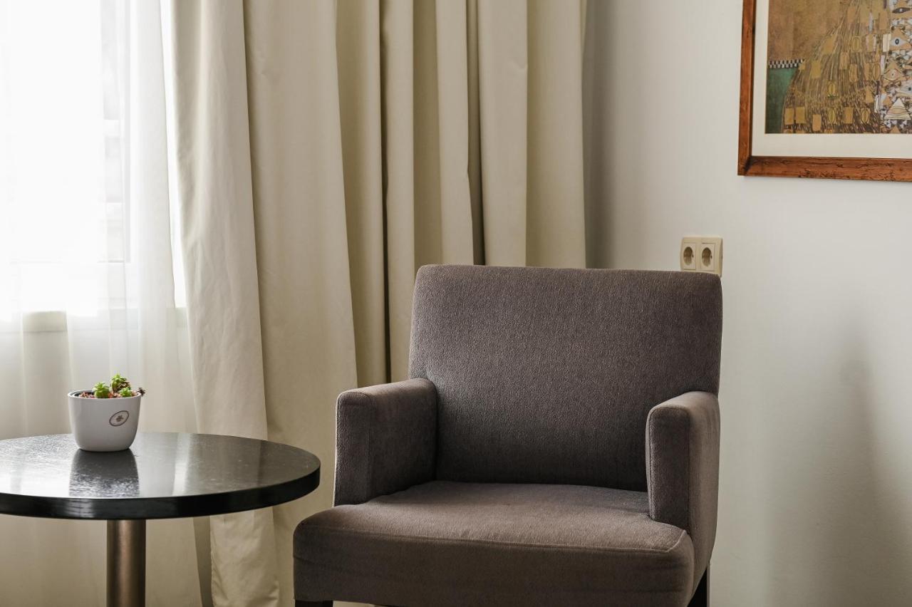 Hotel International Rab Town Luaran gambar