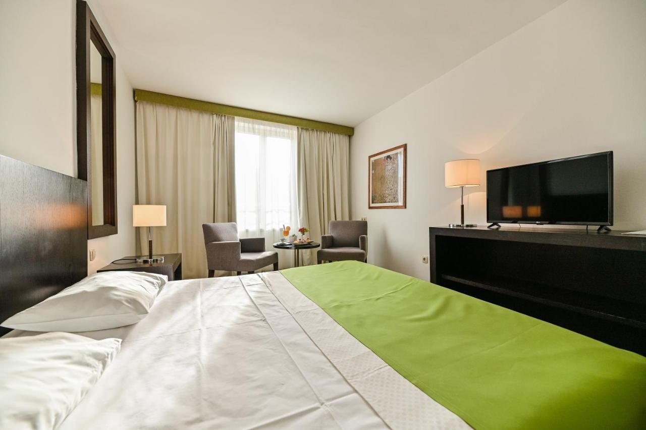 Hotel International Rab Town Luaran gambar