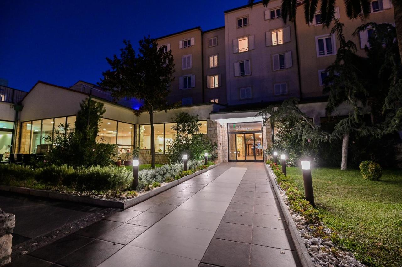Hotel International Rab Town Luaran gambar