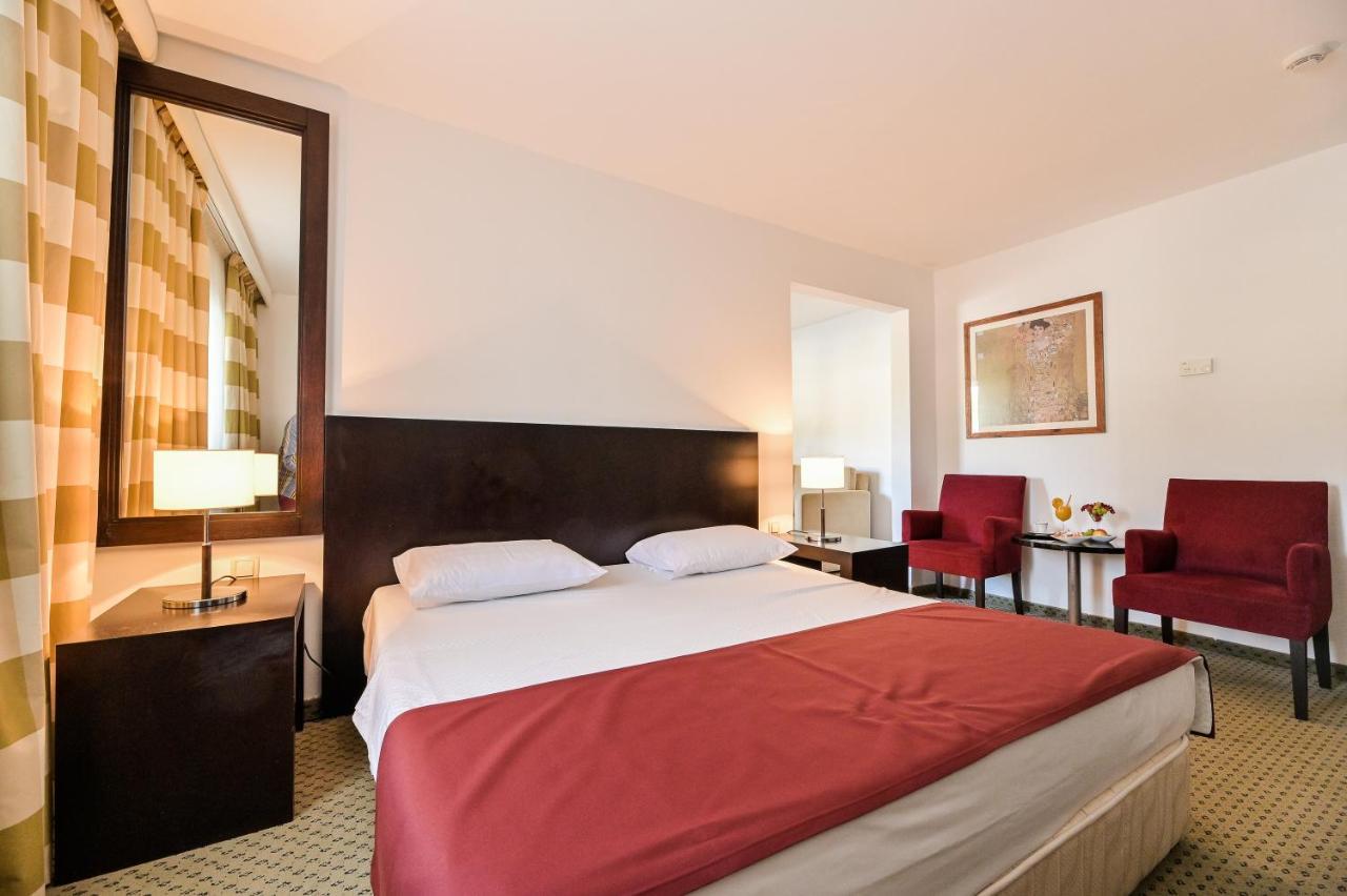 Hotel International Rab Town Luaran gambar