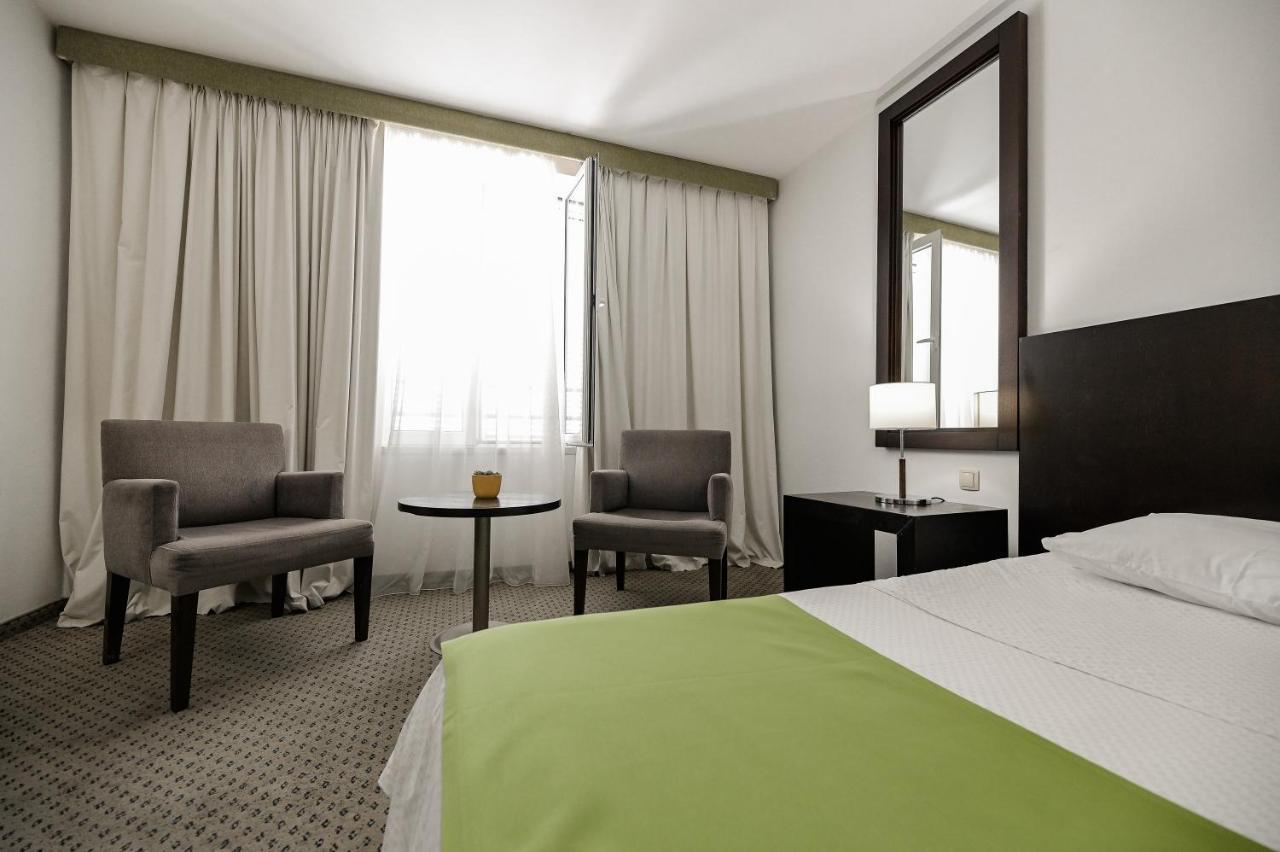 Hotel International Rab Town Luaran gambar