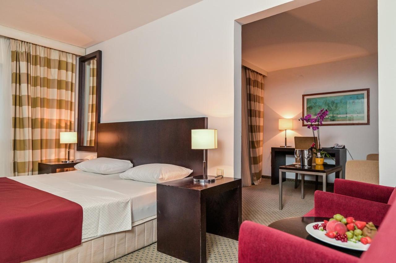 Hotel International Rab Town Luaran gambar