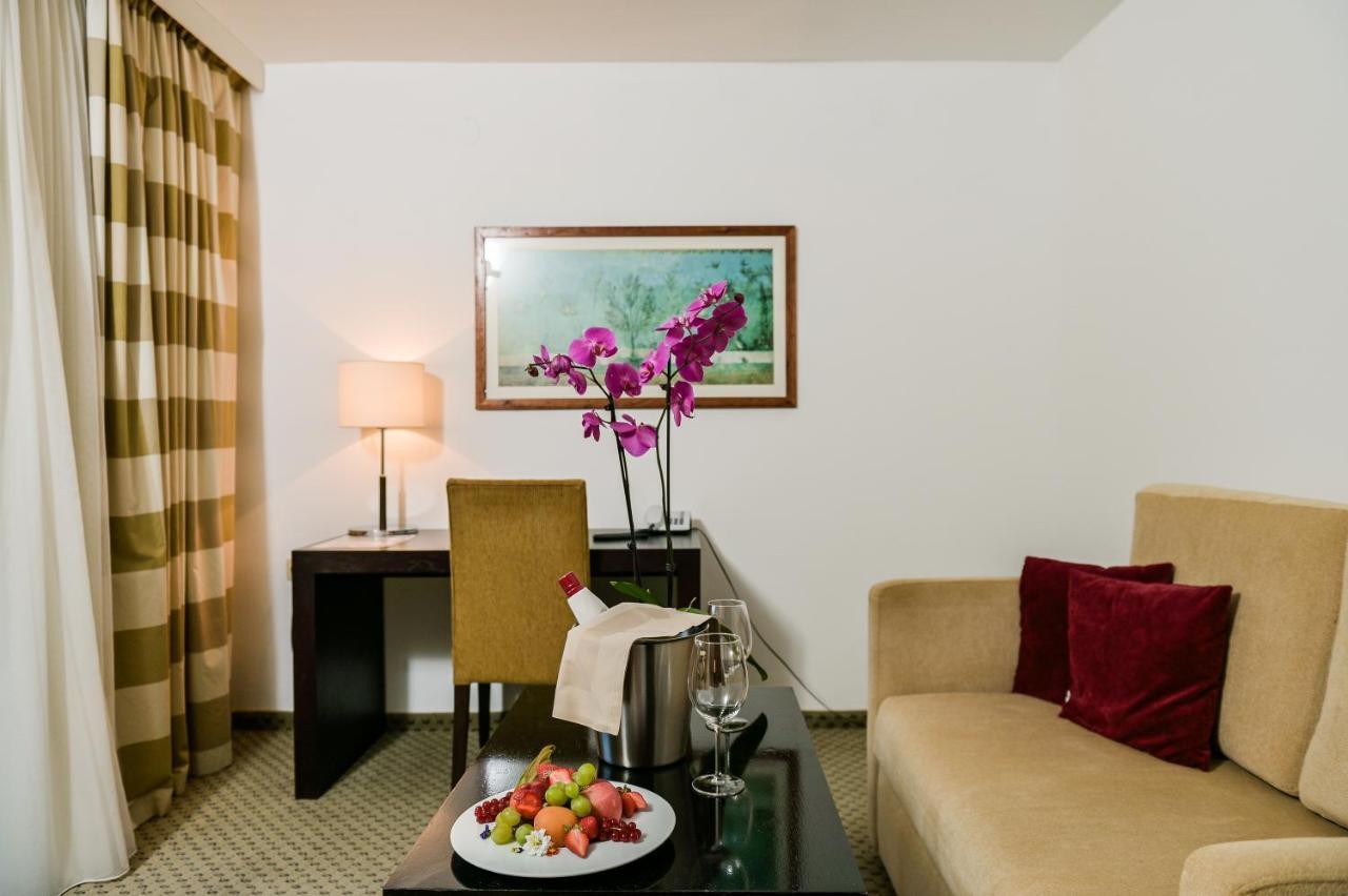 Hotel International Rab Town Luaran gambar